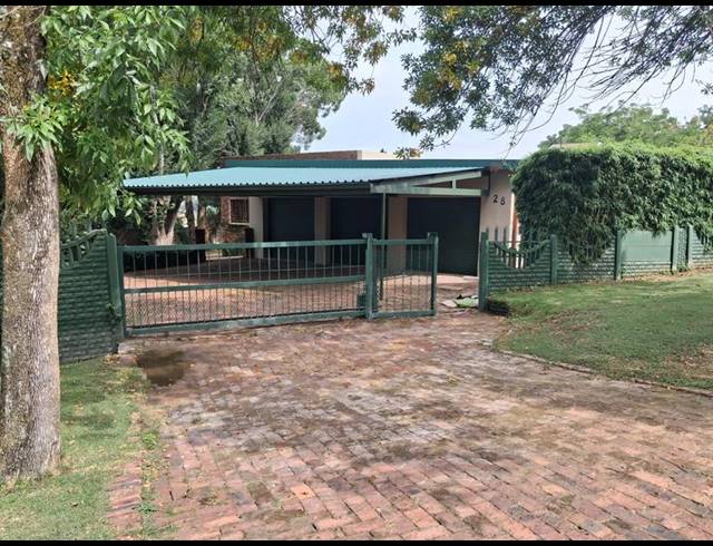 5 BEDROOM PROPERTY TO RENT IN MEYERVILLE